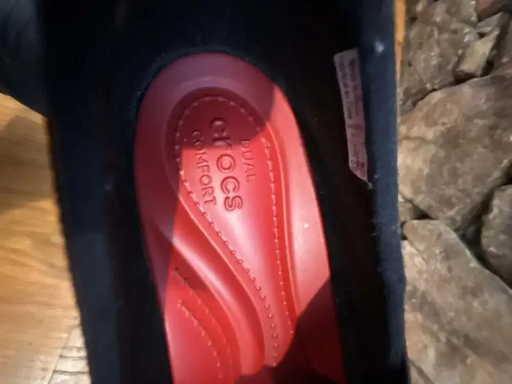 CROCS pre owned
